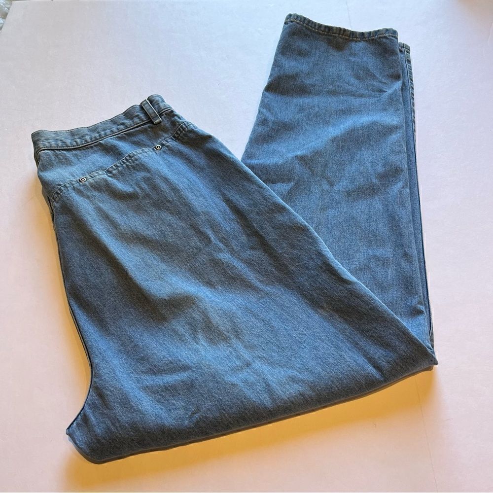 Liz Claiborne Women's Faded Blue Jeans Size 16 High Rise
